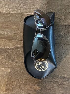 Ray-Ban Women’s Aviator Sunglasses